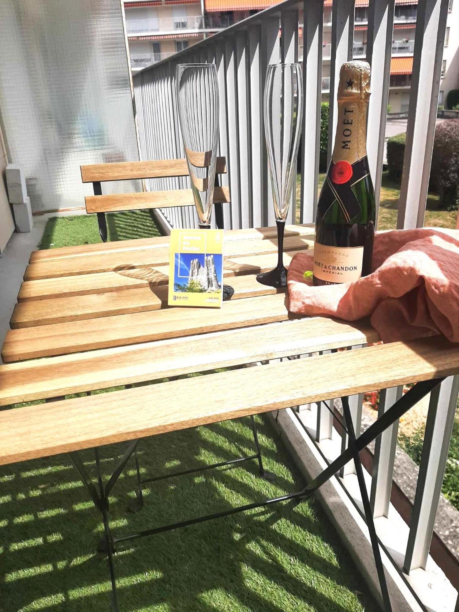 Au Havre Des Sacres - Balcon - Proximite Centre Apartman Reims Kültér fotó